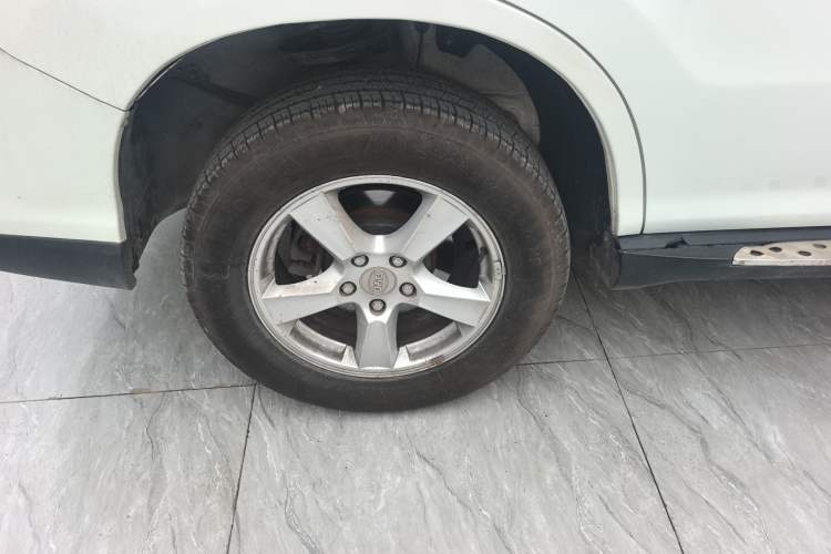 Used BYD S6 2014 2.4L Automatic Prestige 5-Seater