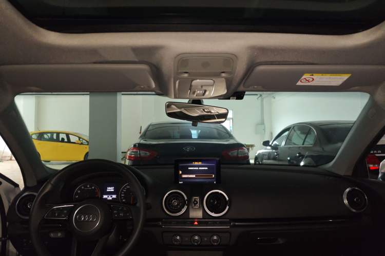 Used Audi A3 2020 Limousine 35 TFSI Fashion Edition China VI Emission Standard Headliner