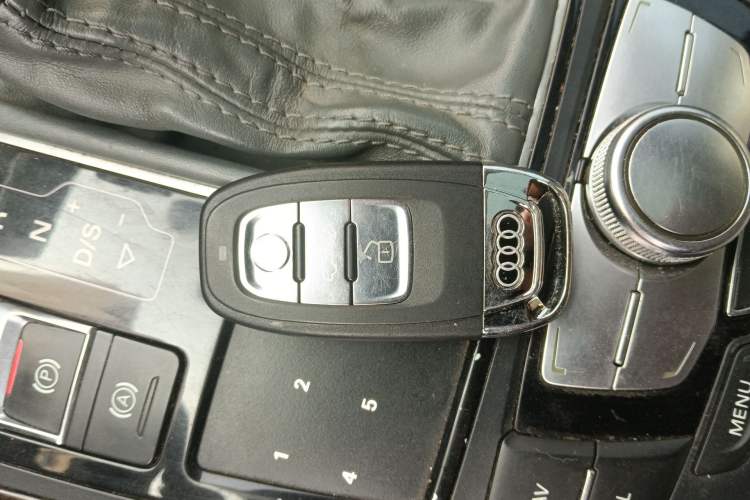 Used Audi A6L 2014 30 FSI Technology Model
