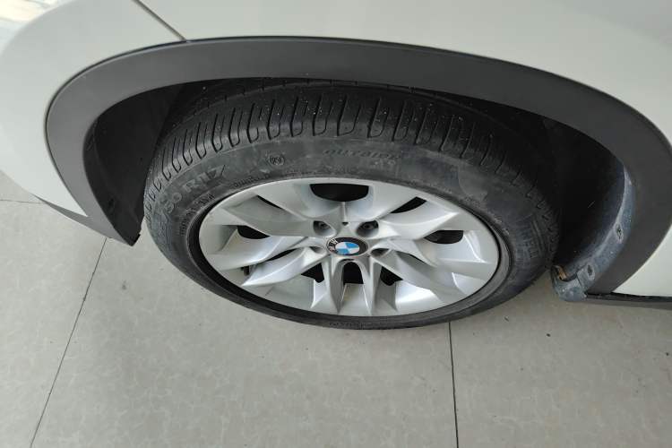 Used BMW X1 2014 sDrive18i Leading Model
