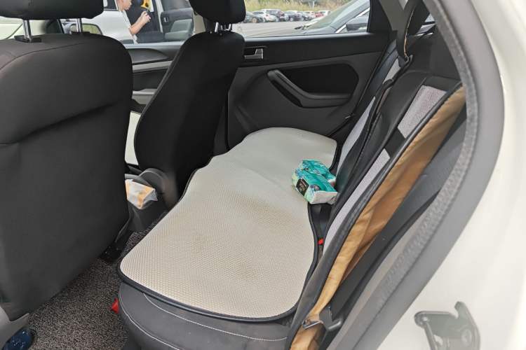 Used Ford Focus 2013 Hatchback Classic 1.8L Manual Base Model