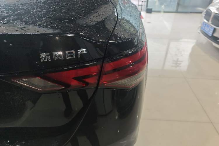 Used Nissan Sylphy 2026 Model 1.6L CVT Genuine Edition Exterior 3