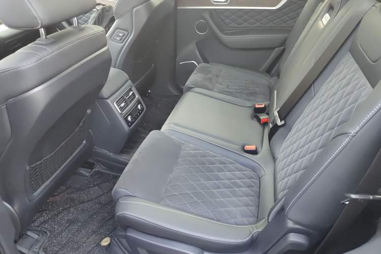 Used Hongqi HS7 2022 3.0T Automatic All-Wheel Drive Smart Connect Flagship Edition 7 Seats
