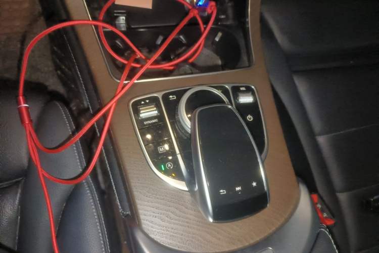 Used Mercedes-Benz GLC 2018 Refreshed GLC 300 4MATIC Dynamic Edition Gear Lever