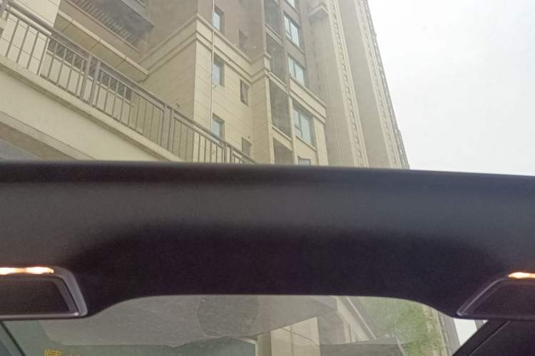 Used Mercedes-Benz GLC 2022 Refreshed GLC 300 L 4MATIC Dynamic Edition Prestige Version Headliner