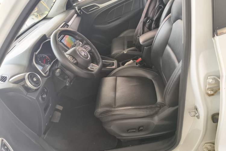 Used MG ZS 2018 1.5L Automatic Luxury Edition China V Standard