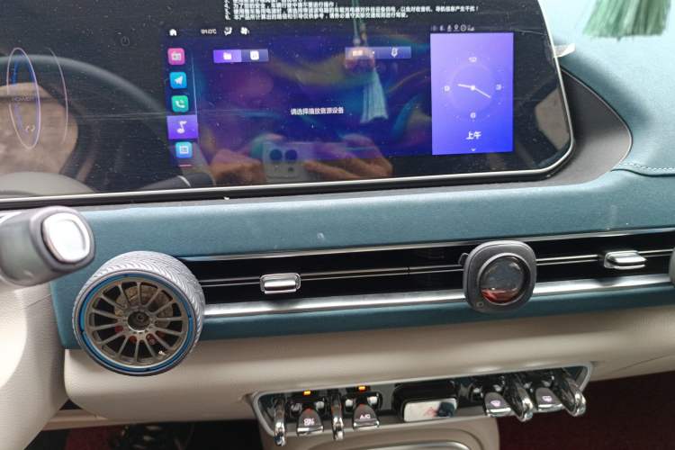 Used ORA Good Cat 2023 401 km Standard Range Luxury Version Lithium Iron Phosphate Audio And AC Panel