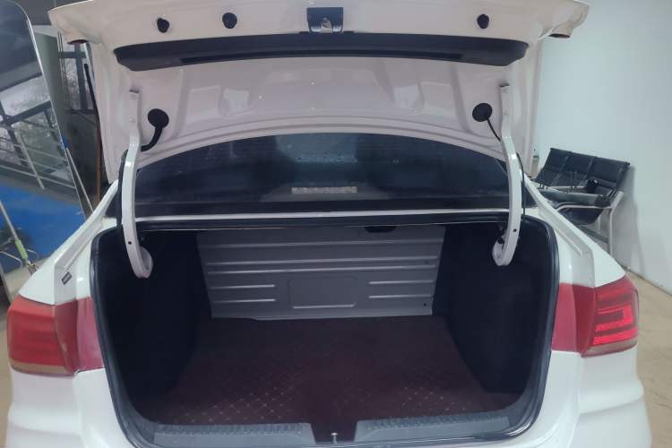 Used Volkswagen Santana 2016 1.6L Automatic Comfort Edition