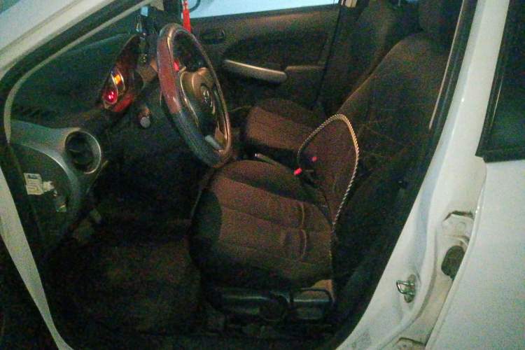 Used Mazda Mazda 2 2012 Hatchback Xuan Dong 1.5L Automatic Value Edition
