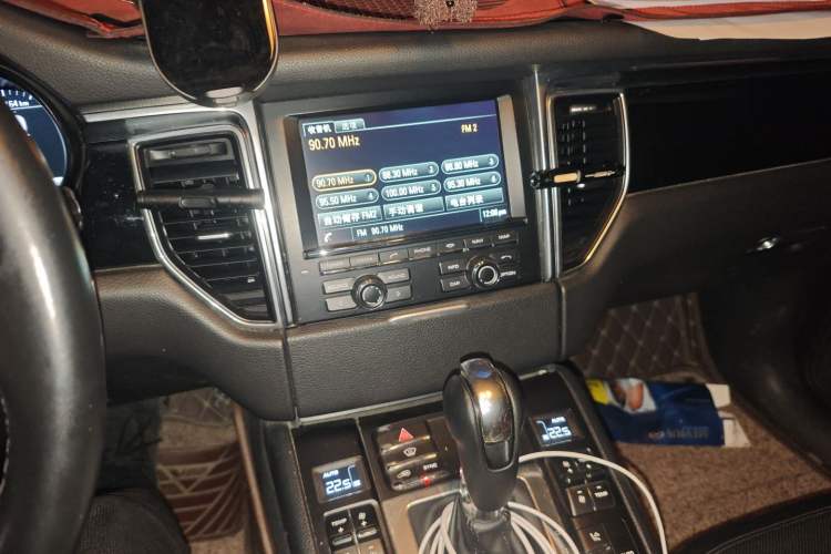 Used Porsche Macan 2014 Macan S 3.0T Audio And AC Panel