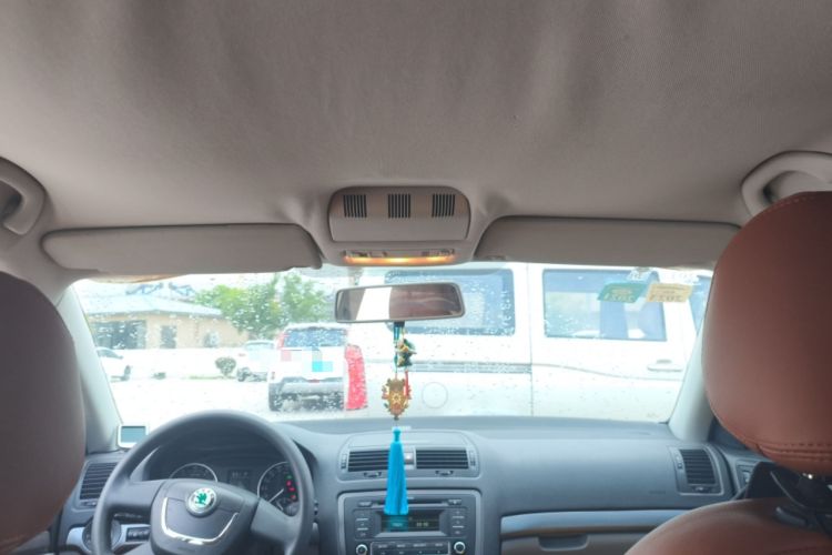 Used Skoda Octavia 2013 1.6L Automatic Yijie Edition Headliner