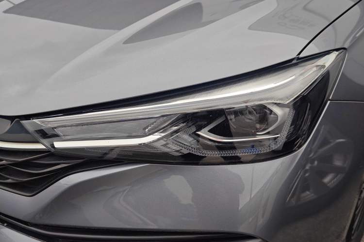 Used Roewe i5 2021 1.5L CVT Platinum Edition