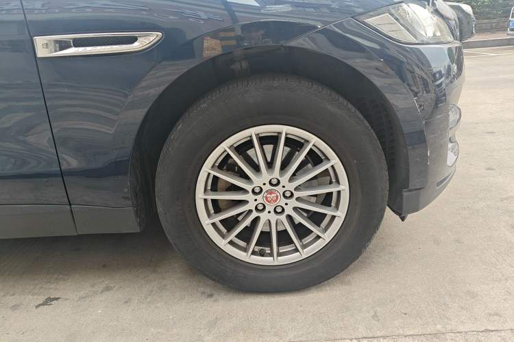 Used Jaguar F-PACE 2016 2.0T Two-Wheel Drive Urban Luxury Edition