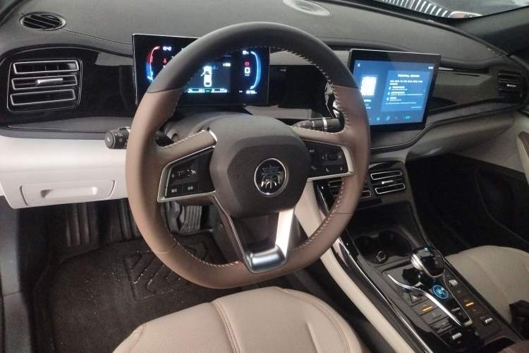 Used BYD Qin PLUS 2024 HONOR Edition DM-i 55KM Leading Model