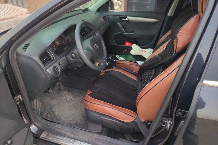 Used Volkswagen Lavida 2013 Revised Classic 1.6L Manual Fashion Edition Left Front Seat