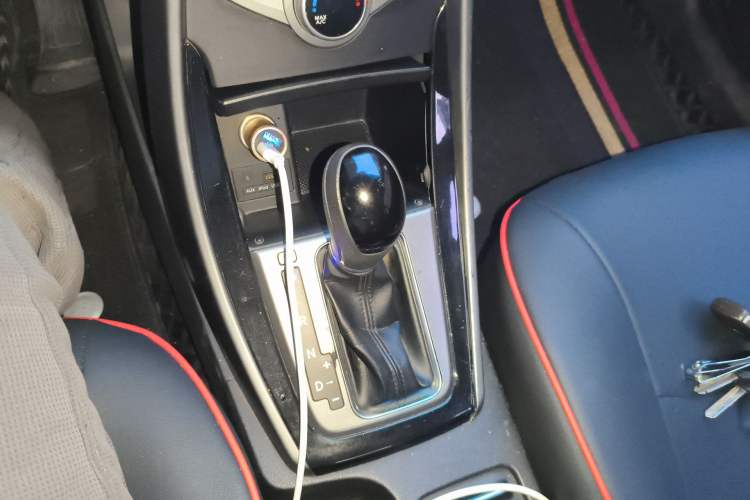 Used Hyundai Elantra (5th Generation / Langdong) 2015 1.6L Automatic Leading Model Gear Lever