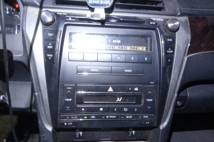 Used Toyota Camry 2015 2.0G Premier Edition
