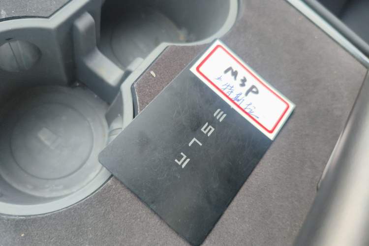 Used Tesla Model 3 2022 Performance High-Performance All-Wheel-Drive Version Interior 1