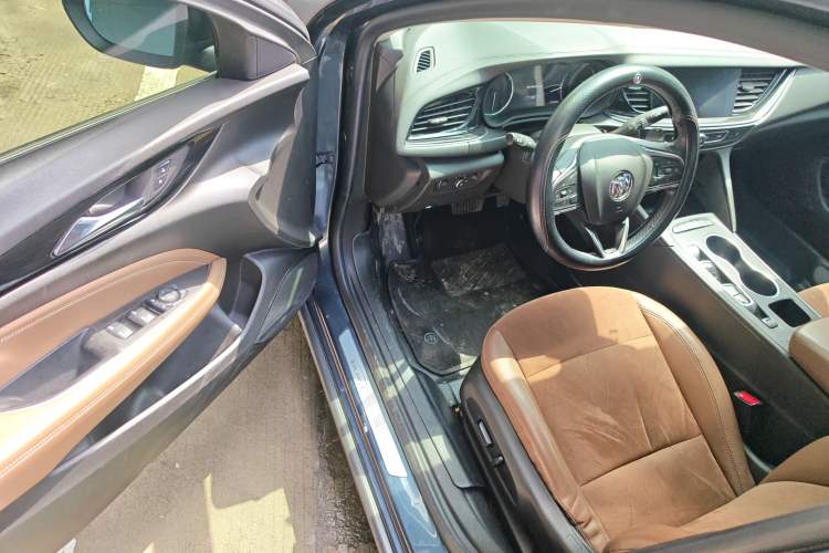 Used Buick Regal 2020 552T Luxury Version
