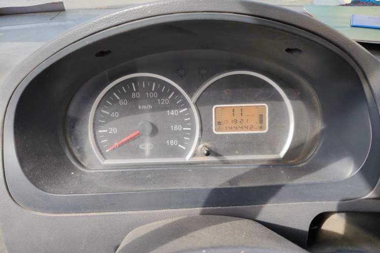 Used BAIC Weiwang 306 2011 1.3L luxury version 8 seats
