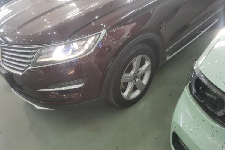 Used Lincoln MKC 2016 2.0T Two-Wheel Drive Deluxe Edition
