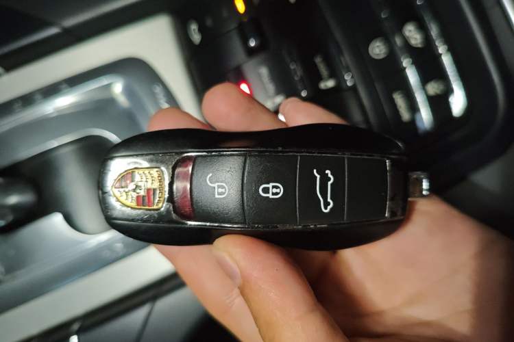 Used Porsche Cayenne 2012 Cayenne GTS 4.8L
