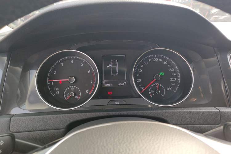 Used Volkswagen Golf 2018 230TSI Automatic Luxury Version Instrument Cluster