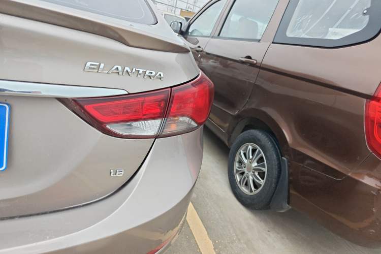 Used Hyundai Elantra (5th Generation / Langdong) 2016 1.6L Automatic Prestige Model