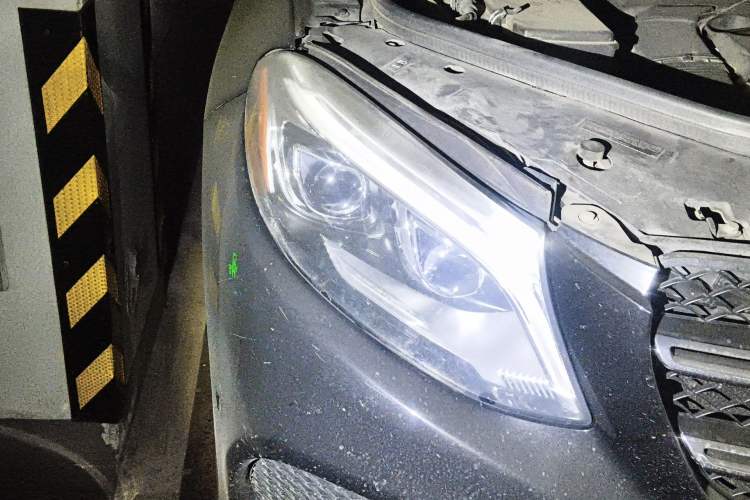 Used Mercedes-Benz GLE AMG  Right Front Headlight