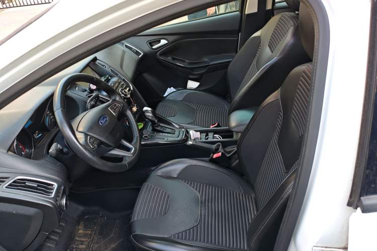 Used Ford Focus 2017 Hatchback 1.6L Automatic Fashion Edition Smart Drive Version