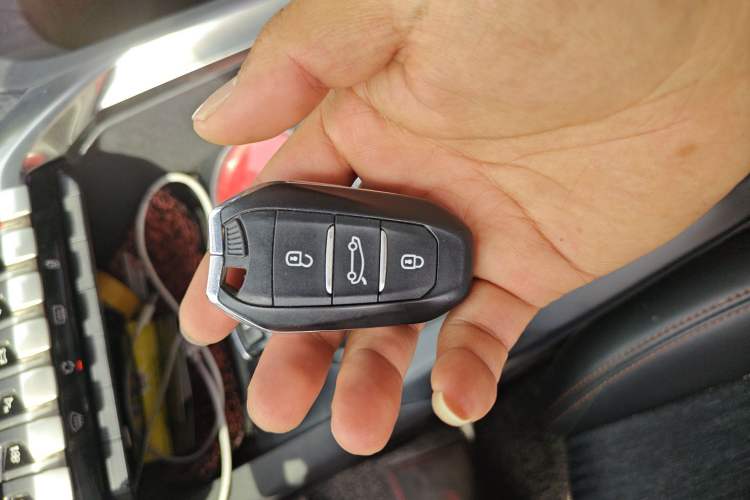 Used Peugeot 4008 2017 350THP Elite Edition Vehicle Key