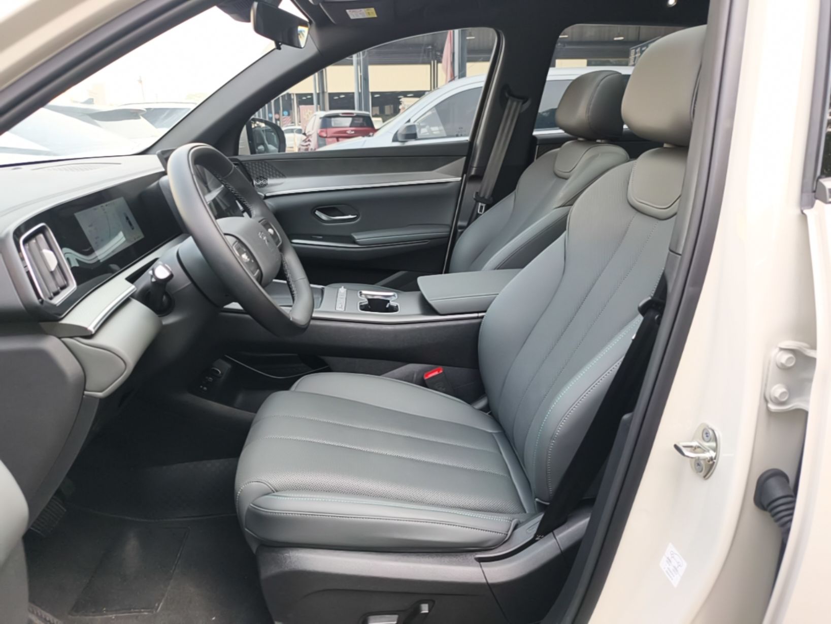 BYD Song Pro New Energy 2026 Model Flying Edition DM-i 301KM Superior Edition — снимка 17