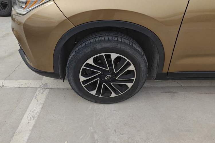 Used GAC Trumpchi GS4 2015 200T Manual Elite Edition Left Front Wheel Hub