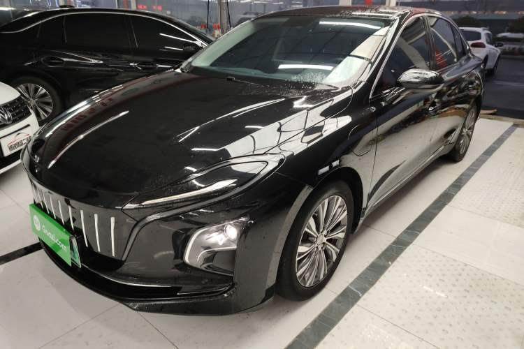 Used Hongqi E-QM5 2022 431 km Charge & Enjoy Edition