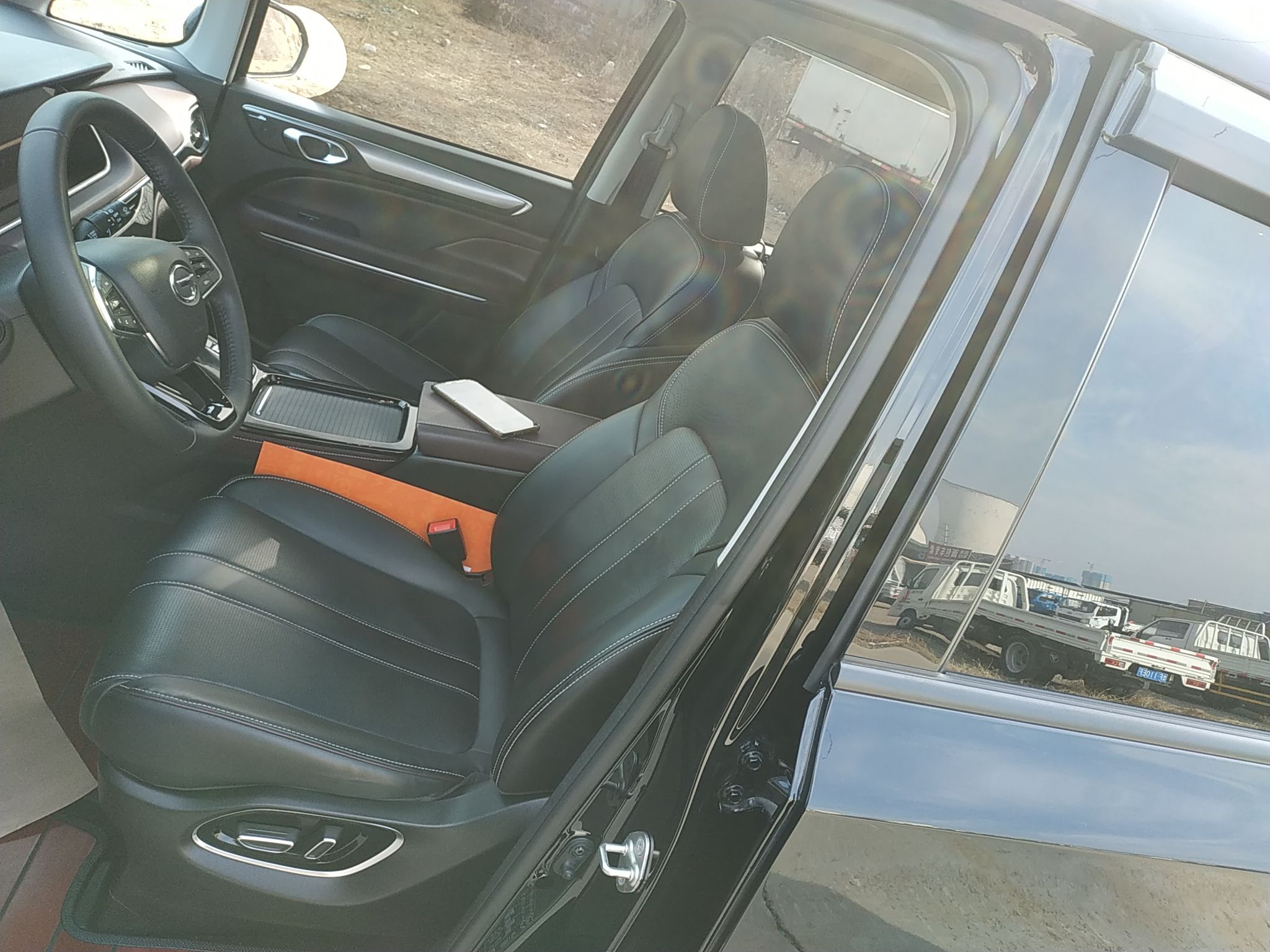 Переднее сиденье в автомобиле