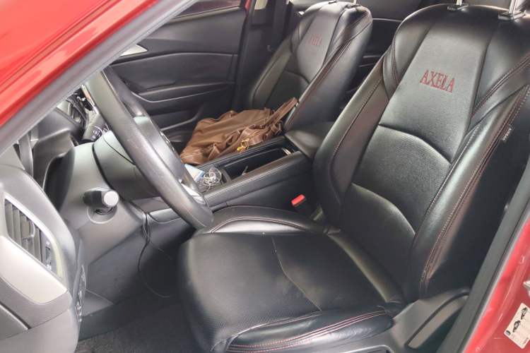 Used Mazda 3 Axela 2017 Sedan 1.5L Automatic Luxury Model China VI Standard