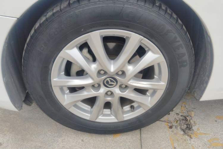 Used Mazda 3 Axela 2017 Sedan 1.5L Automatic Luxury Model Emission Standard China V