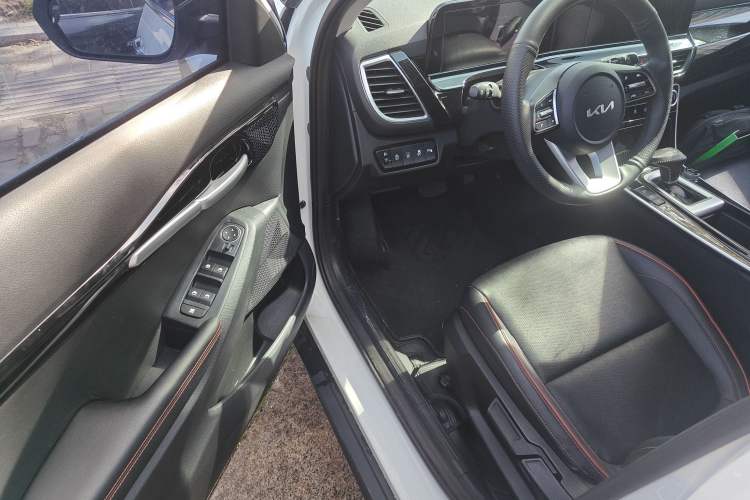 Used Kia Seltos 2023 1.5L CVT Luxury Edition