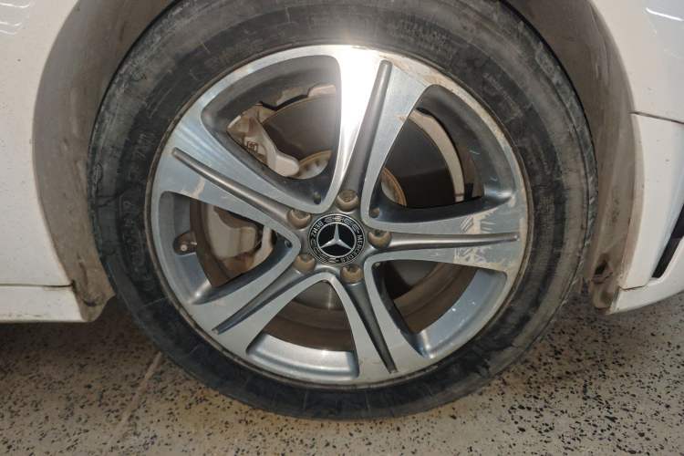 Used Mercedes-Benz C-Class 2019 C 260 L Sport Edition Right Front Wheel Hub