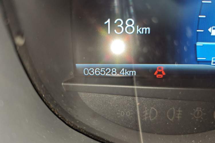 Used Ford Edge 2018 EcoBoost 245 Two-Wheel-Drive Titanium 7-Seater China V Standard Odometer Close Up