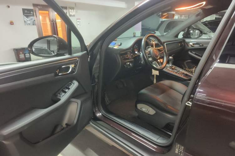 Used Porsche Macan 2018 Macan 2.0T Driver Seat