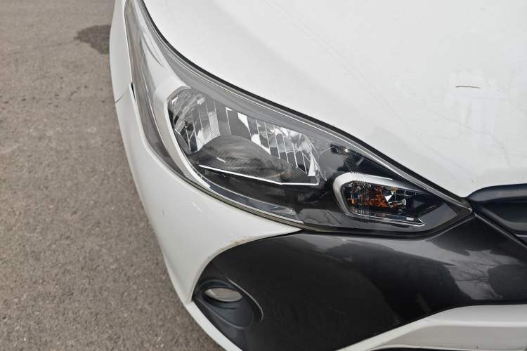 Used Toyota YARiS L Zhi Xuan 2016 Revised Version 1.5G CVT with Dynamic Sunroof