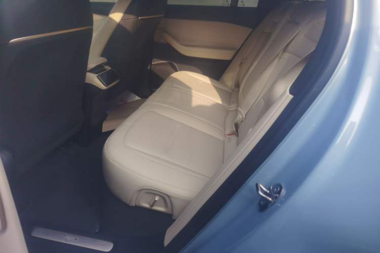 Used Nio ES6 2023 75 kWh Left Rear Seat