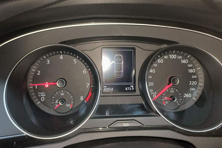 Used Volkswagen Magotan 2018 330TSI DSG Advanced Model Instrument Cluster