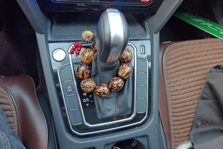 Used Volkswagen Magotan 2020 330TSI DSG Luxury Edition Gear Lever