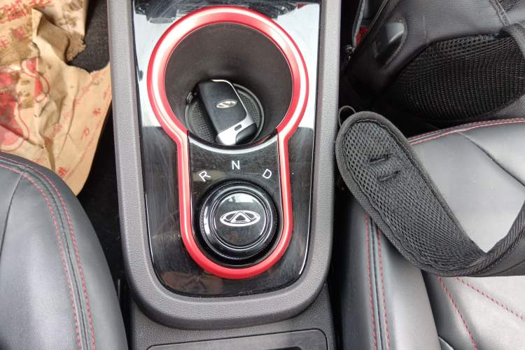 Used Chery QQ Little Ant 2022 Restyled Version Sweet Pink Edition Half-Sugar Version 30.6 kWh 30 kW 301 km Gear Lever