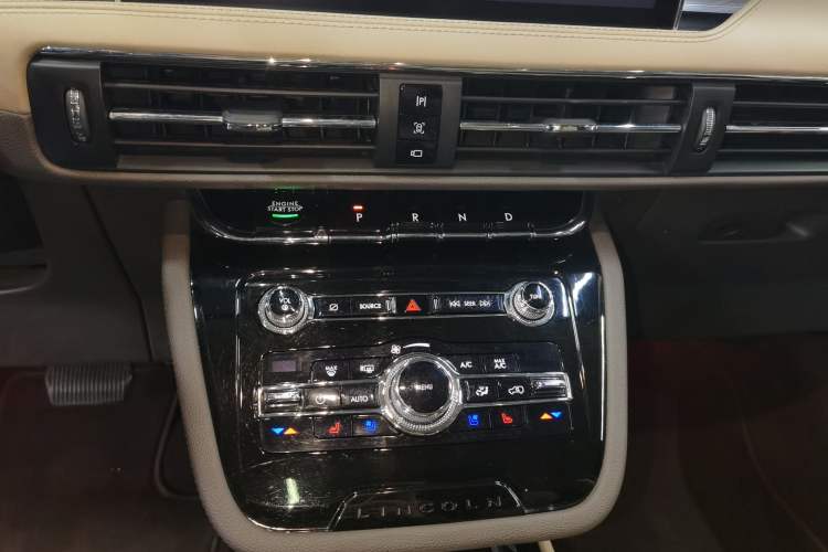 Used Lincoln Corsair 2020 2.0T Two-Wheel Drive Luxury Edition
