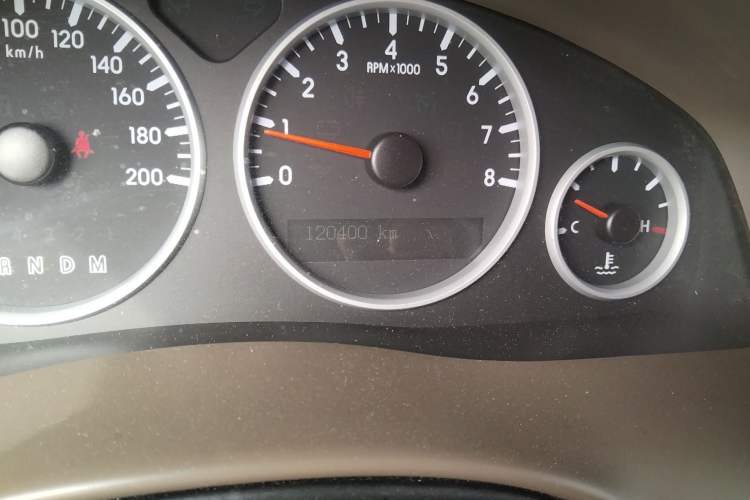 Used Buick GL8 2011 2.4L CT Comfort Edition Odometer Close Up