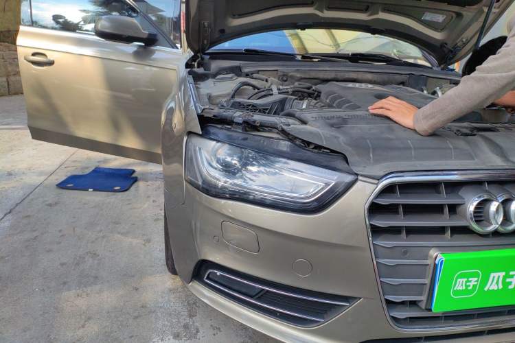 Used Audi A4L 2013 35 TFSI Automatic Standard Model
