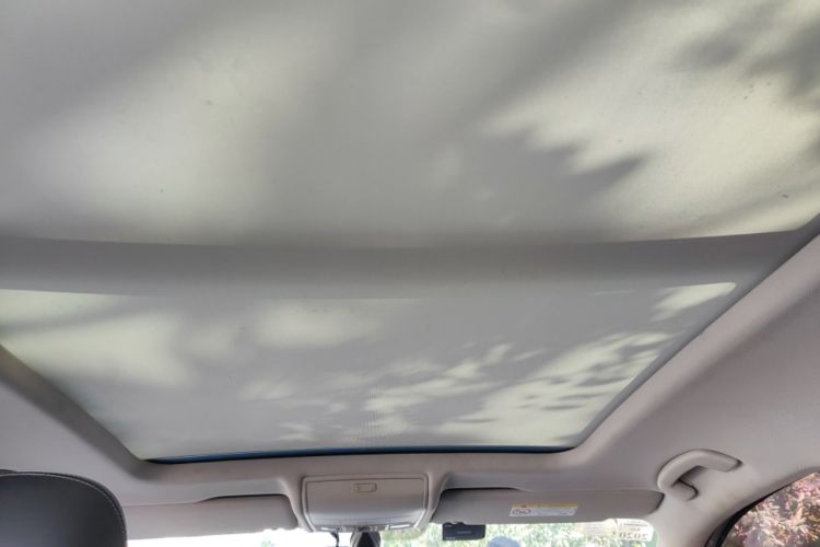 Used Volkswagen Tiguan L 2018 330TSI Automatic Two-Wheel Drive Luxury Edition Headliner